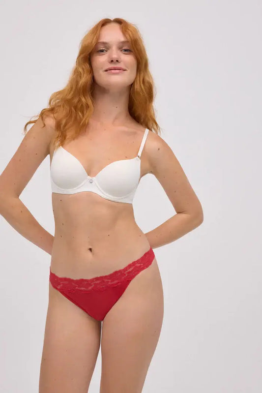 Perizoma in pizzo rosso